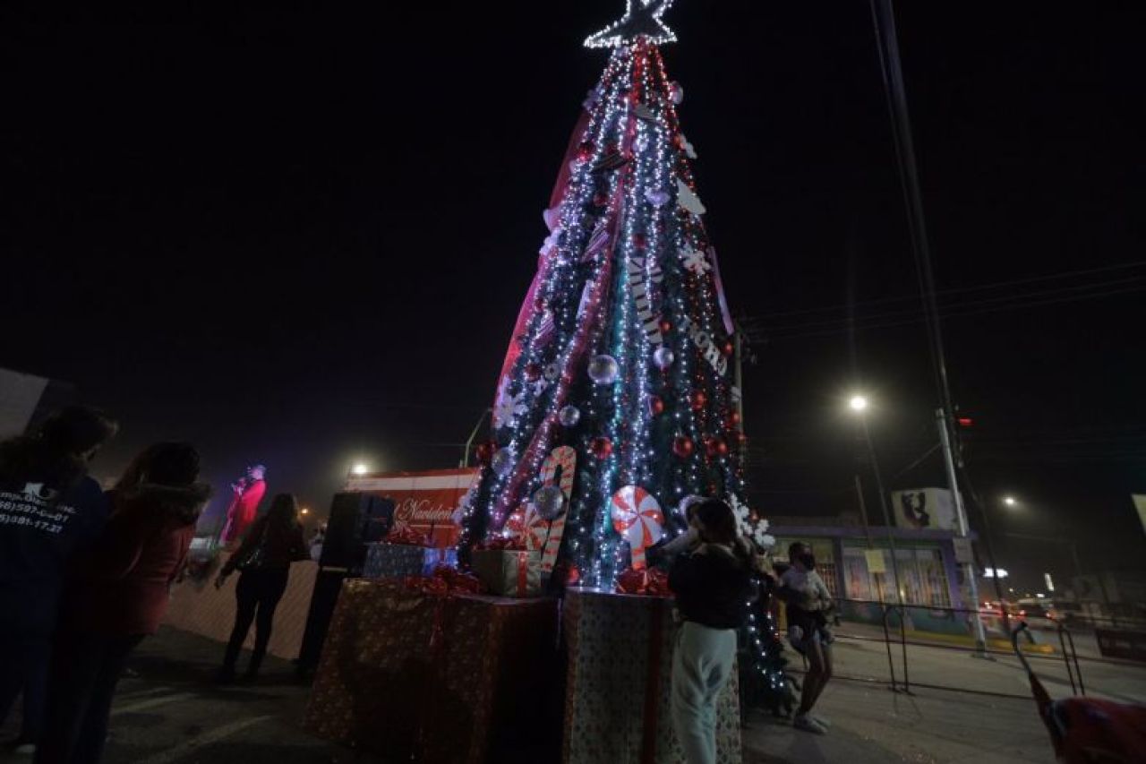 Invitan Al Encendido De Rbol Navide O En Zaragoza