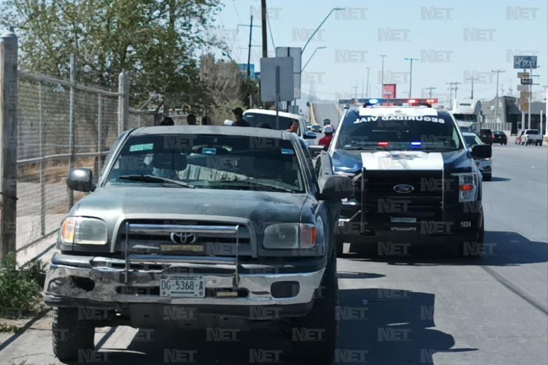 Choca Contra Camioneta Y Se Da A La Fuga