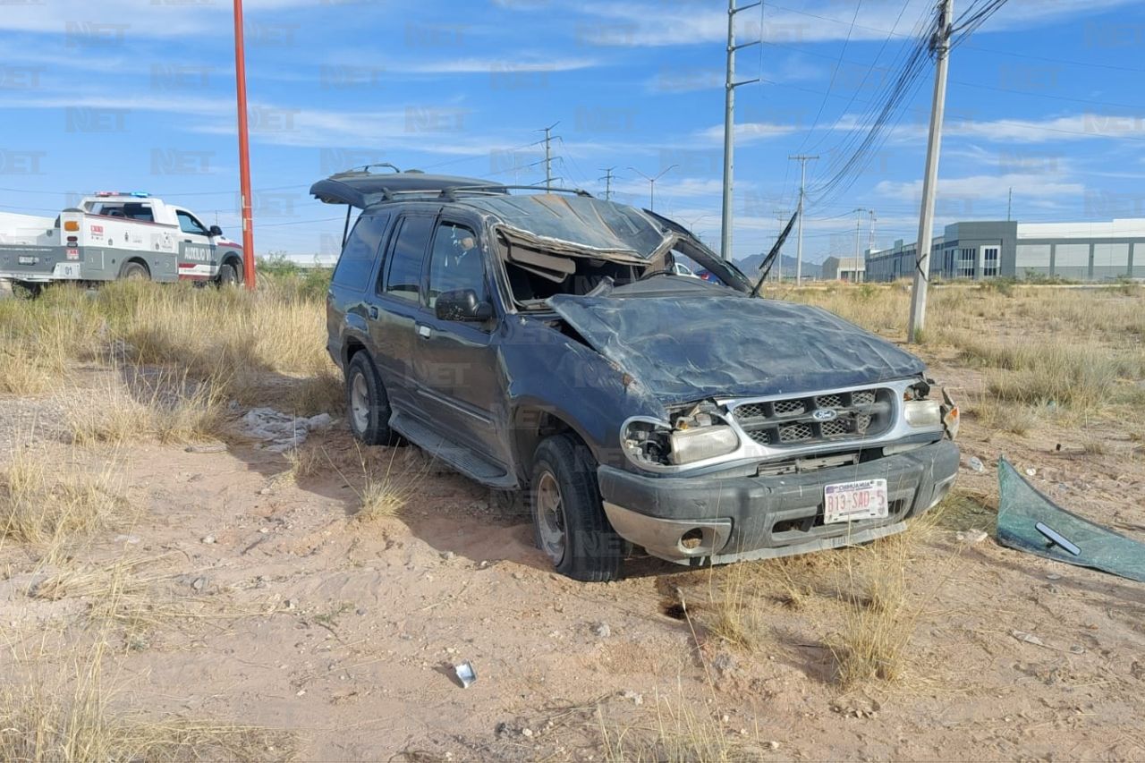 Pierde El Control De Su Camioneta Y Termina Volcada