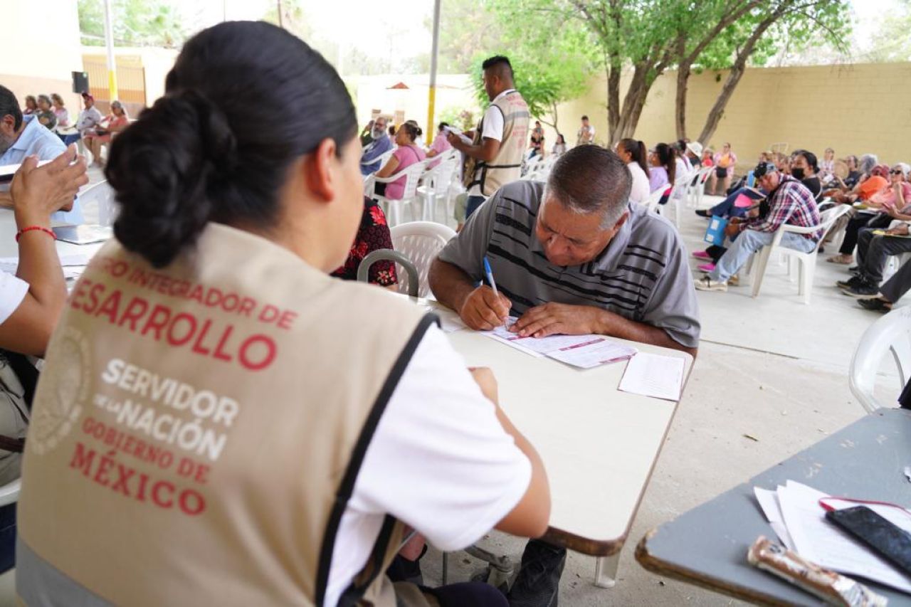 Llaman a registrarse en la Pensión Bienestar para adultos mayores