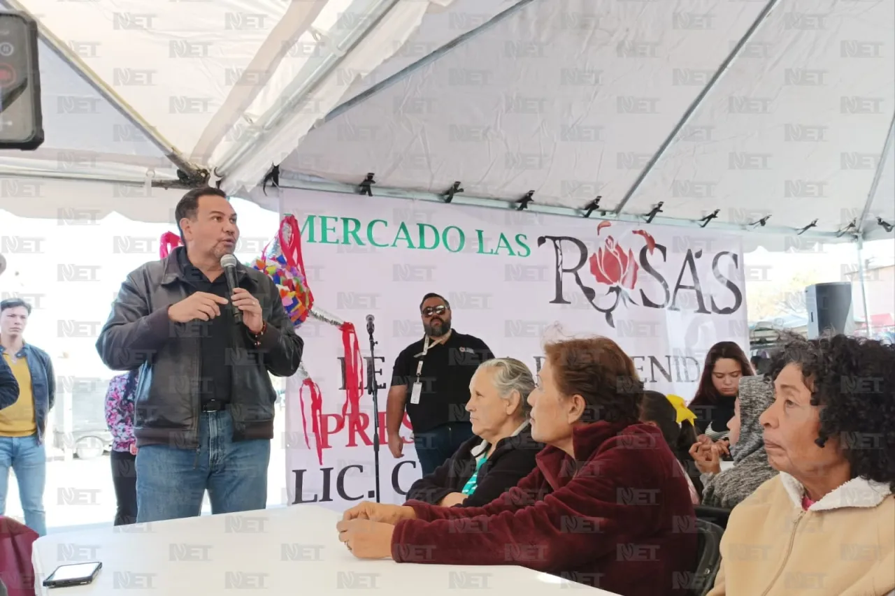 Visita alcalde Pérez Cuéllar el Mercado Las Rosas