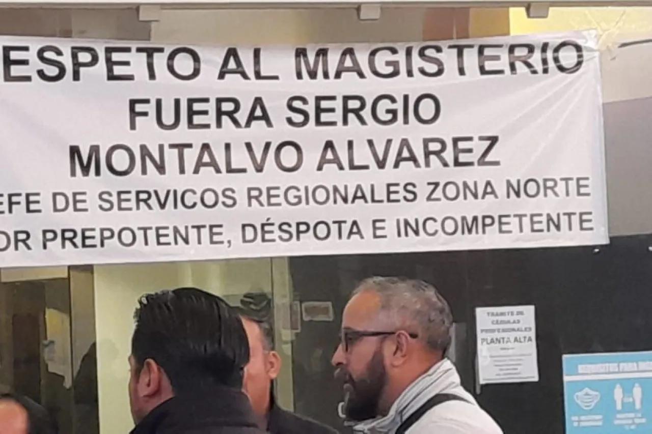 Toman Maestros Oficinas De La Seech En Pueblito Mexicano