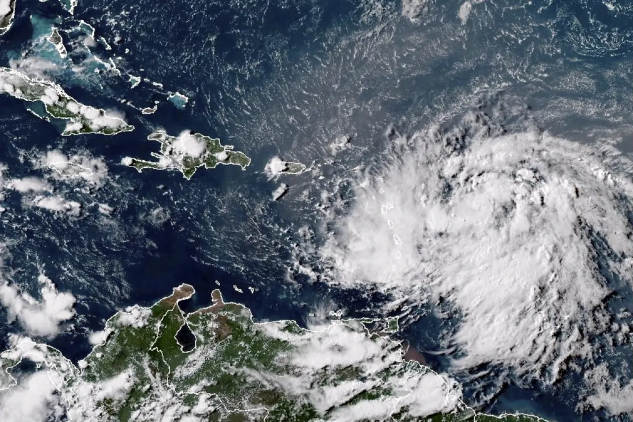 La Tormenta Tropical Ernesto Se Dirige A Puerto Rico