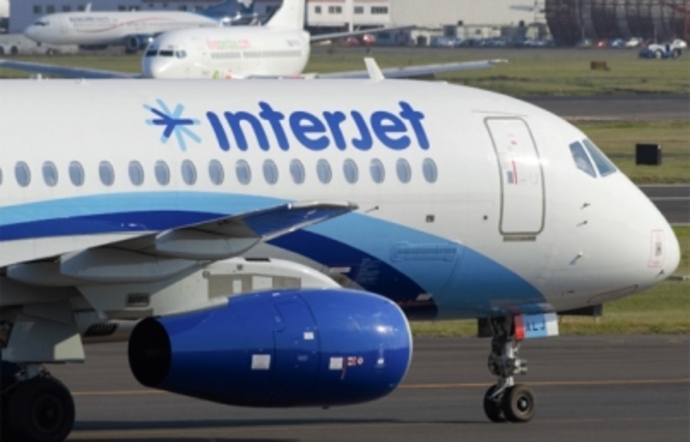 Interjet cancela vuelos a Houston por tormenta Imelda