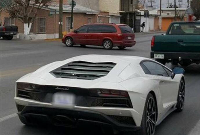 Captan a Lamborghini circulando por las calles de Juárez