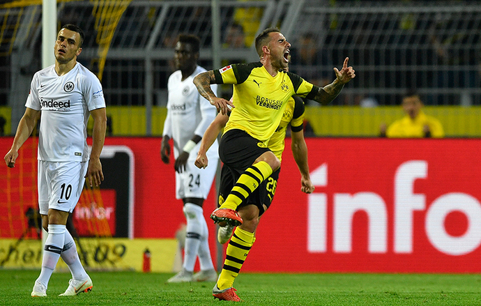 Reaparece Fabián en derrota del Frankfurt ante el Dortmund
