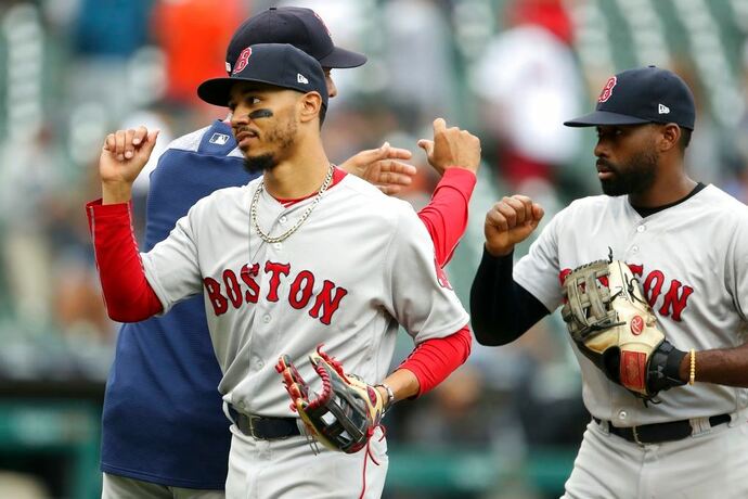 Mookie Betts Guante de Oro la estrella de Boston Medias Rojas.jpg