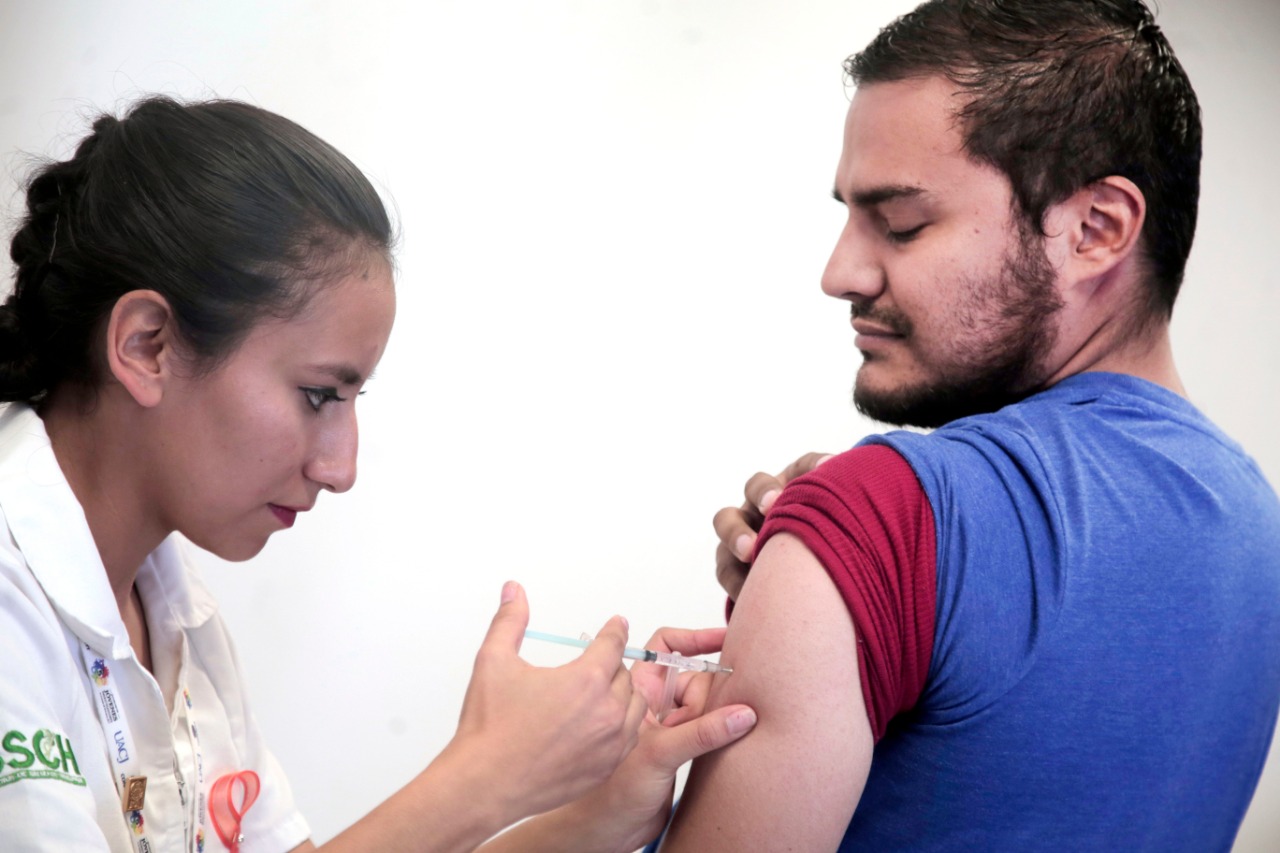 Continúa aplicación de vacuna contra la influenza en Juárez Juárez
