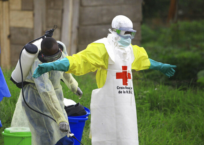 Suman mil 600 víctimas por virus del ébola