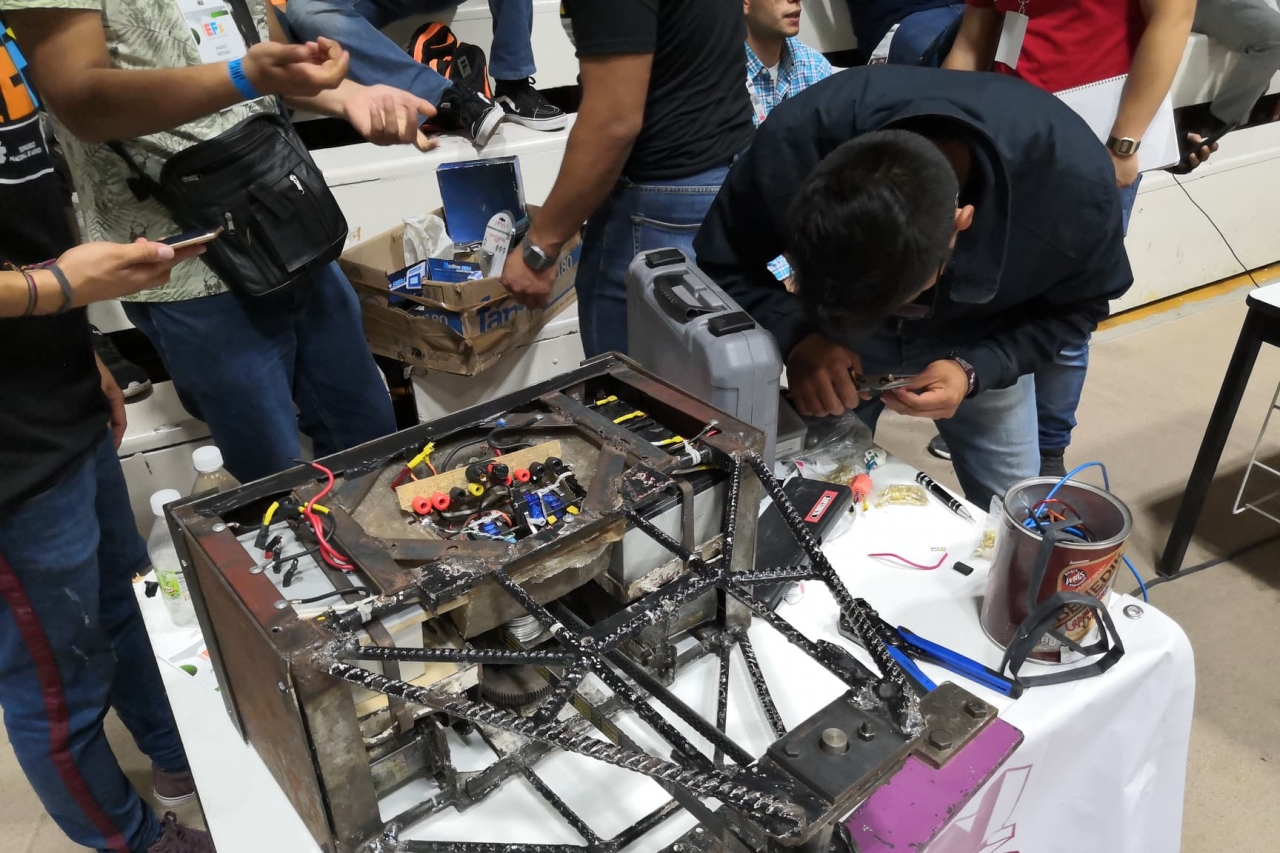 'Se dan con todo' en el Juárez Robot Challenge 2019