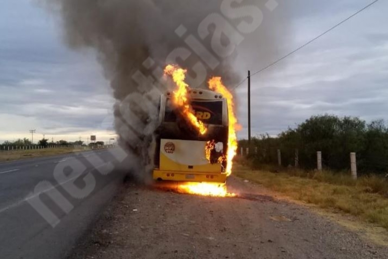 Se incendia autobús de pasajeros