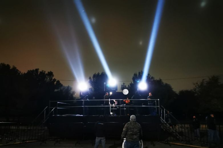 Fronterizos ‘sintonizarán sus voces’ a través de proyectores de luz
