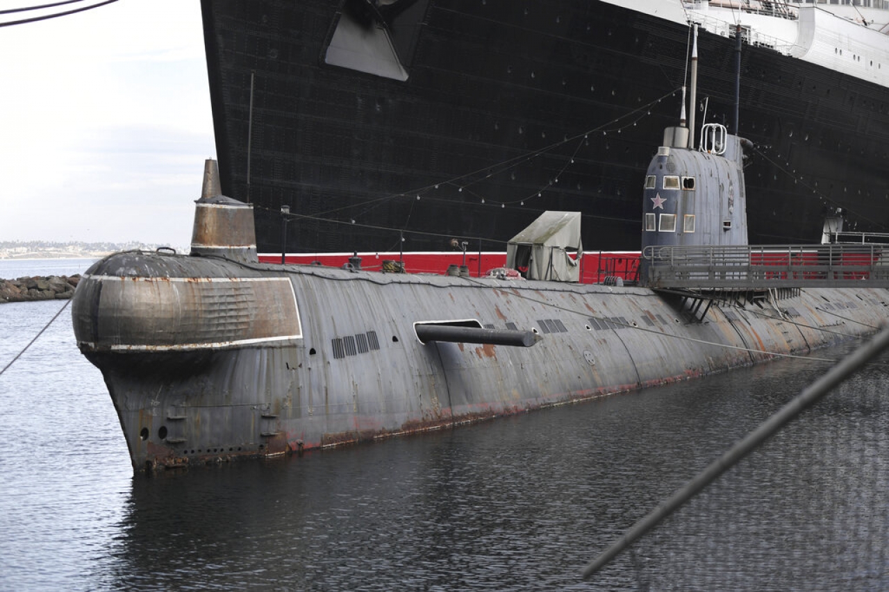 Ponen a la venta un antiguo submarino soviético en EU