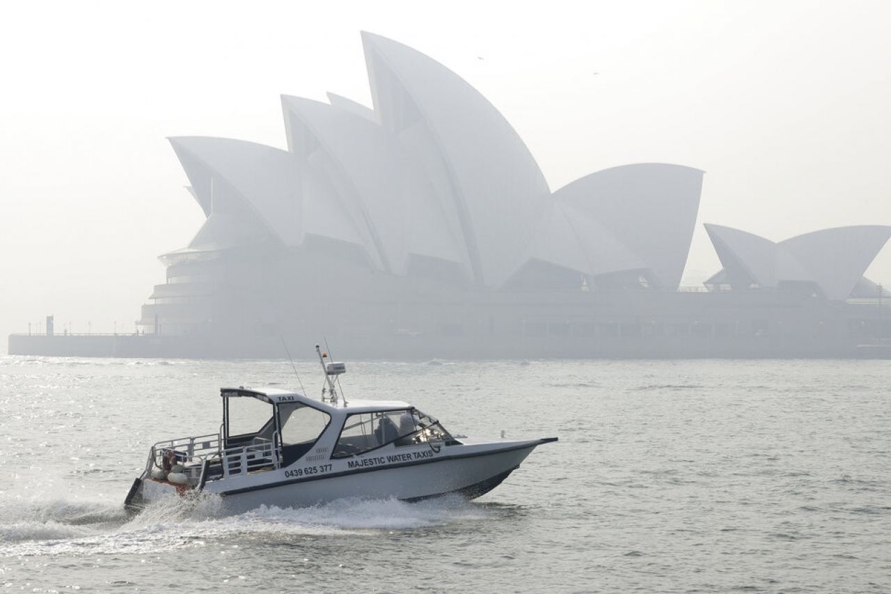 El humo invade Sydney en medio de incendios en Australia