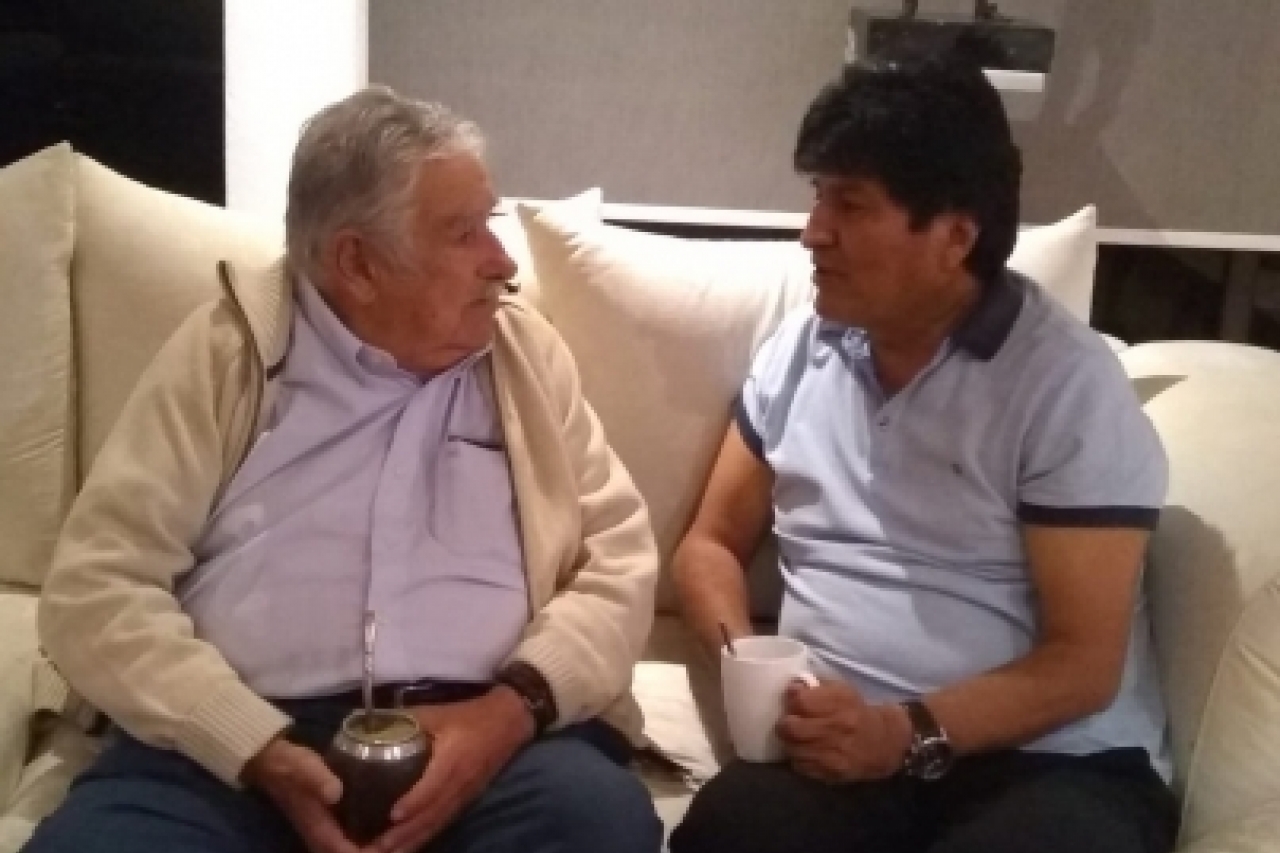 Visita José Mujica a Evo Morales en México