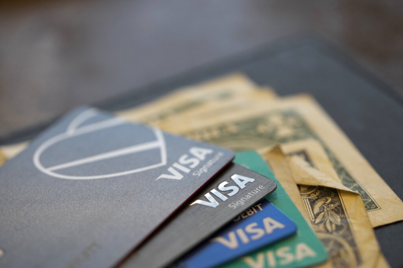 Aumenta uso de tarjeta de crédito en octubre en EU
