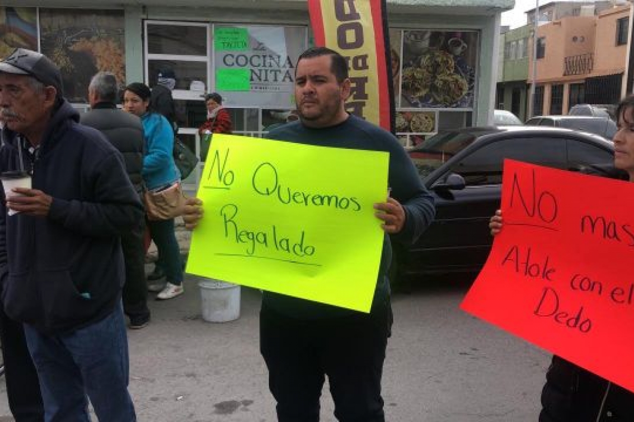 Infonavit no quiere vendernos casas abandonadas: manifestantes