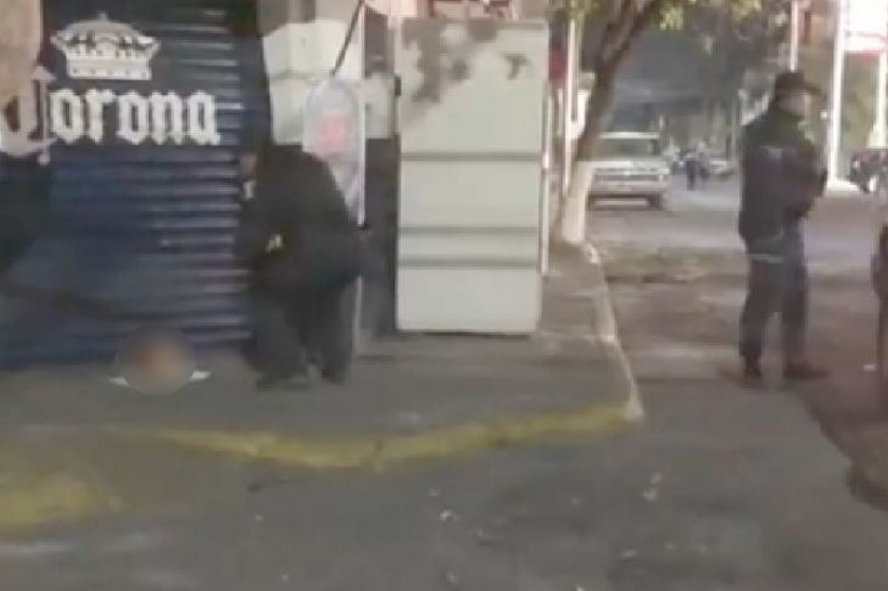 Hallan cabeza humana afuera de licorería