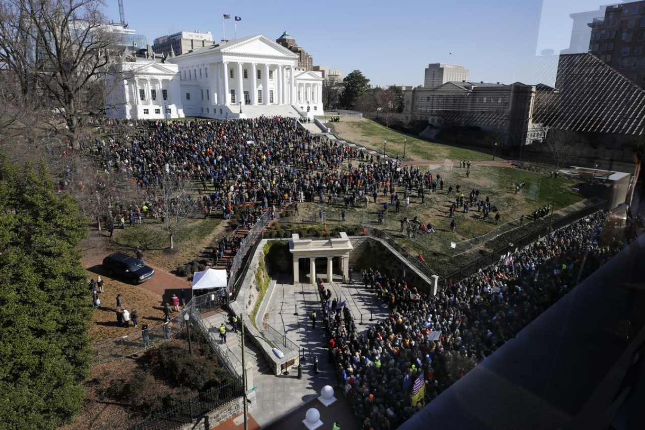 Protestan a favor de armas en Virginia