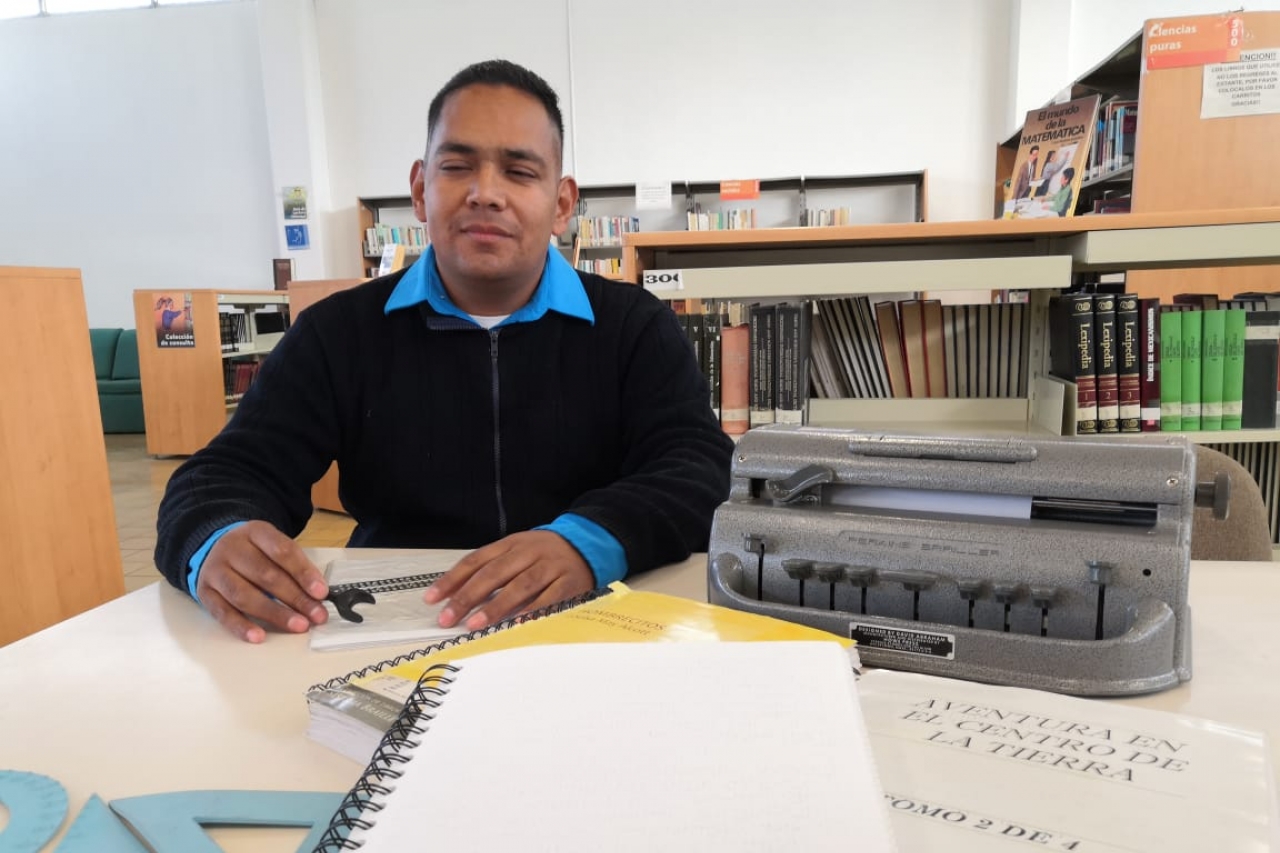 Imparten cursos gratuitos de braile en Biblioteca Benito Juárez