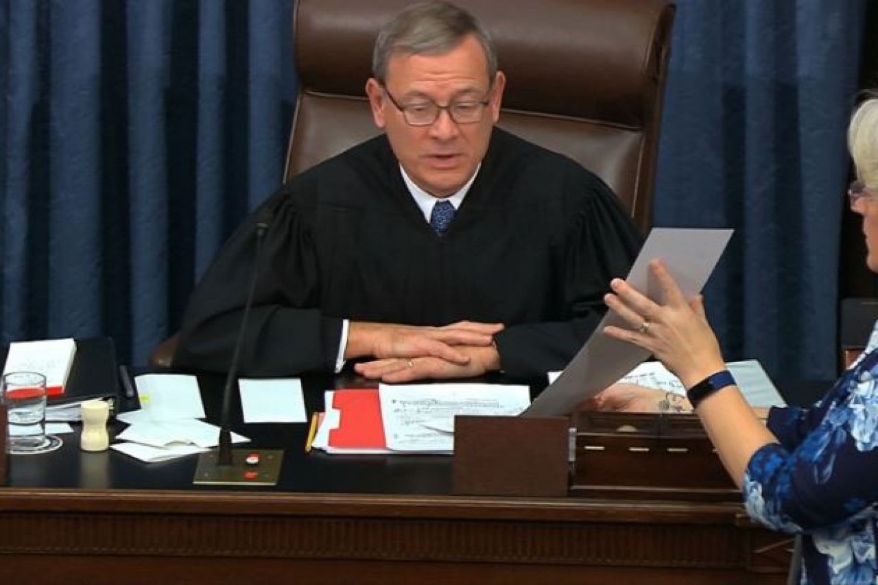 En juicio a Trump, juez regaña a fiscales y a defensores