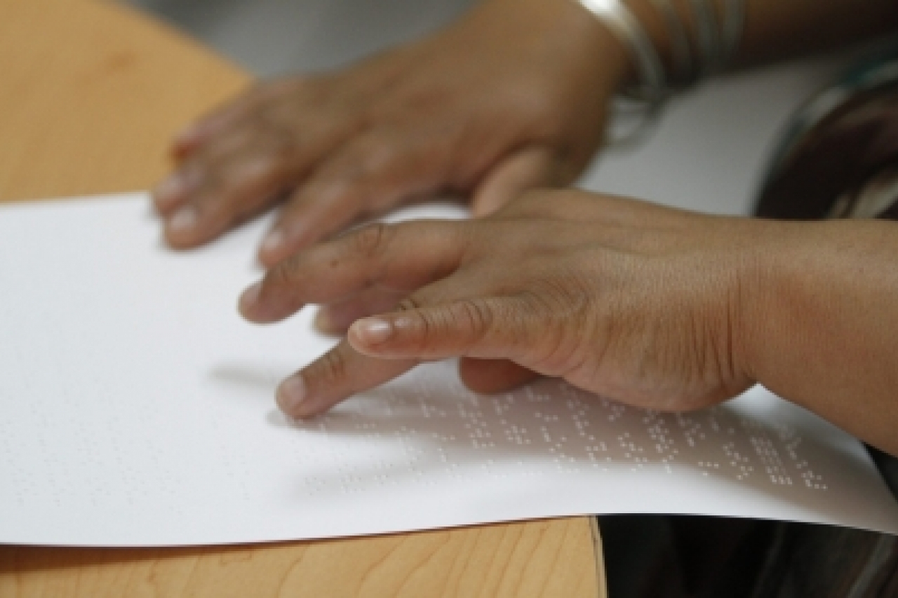 Expiden las primeras actas de nacimiento en sistema Braille