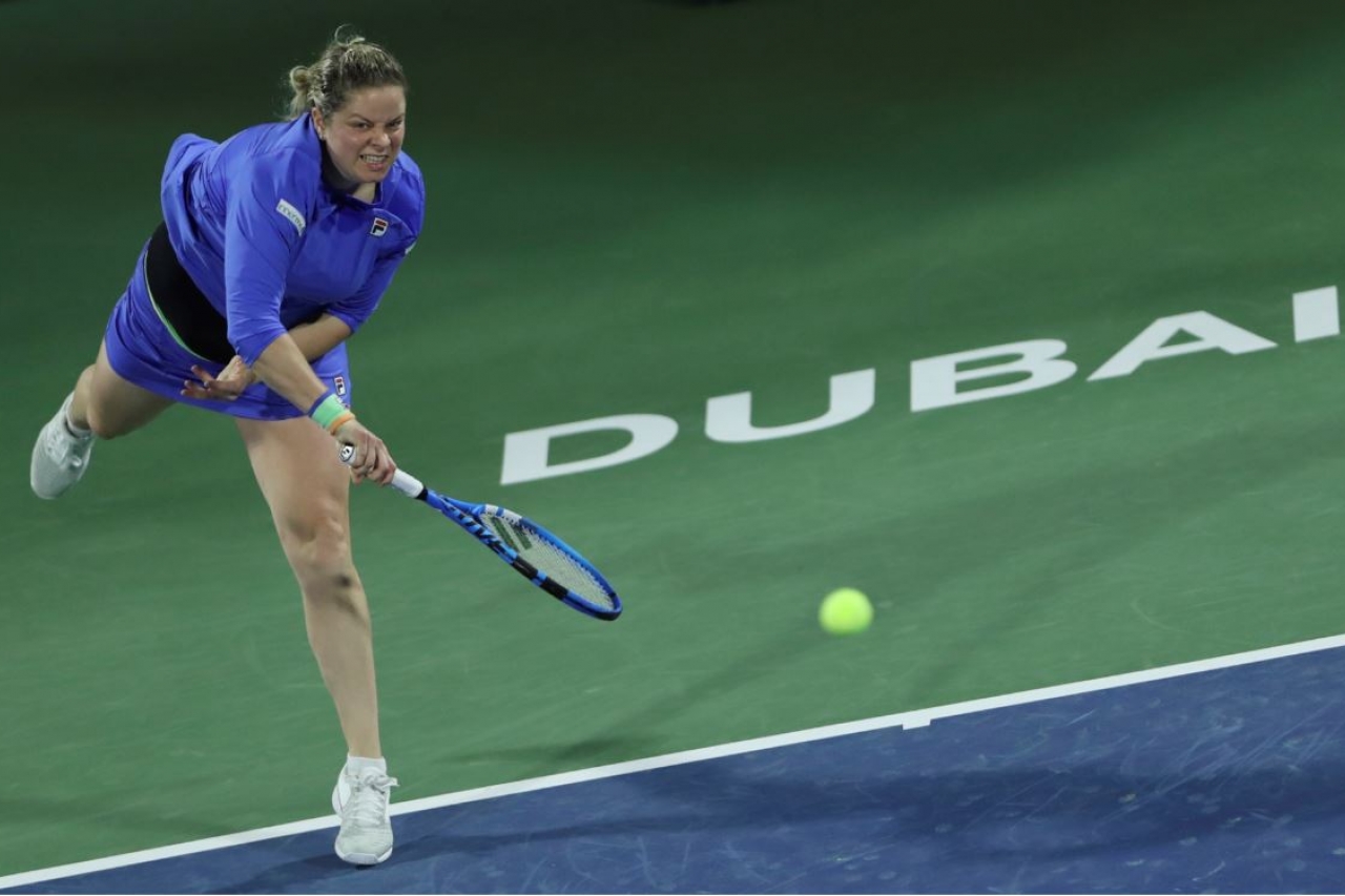 Clijsters vuelve al tenis y cae ante Muguruza en Dubai