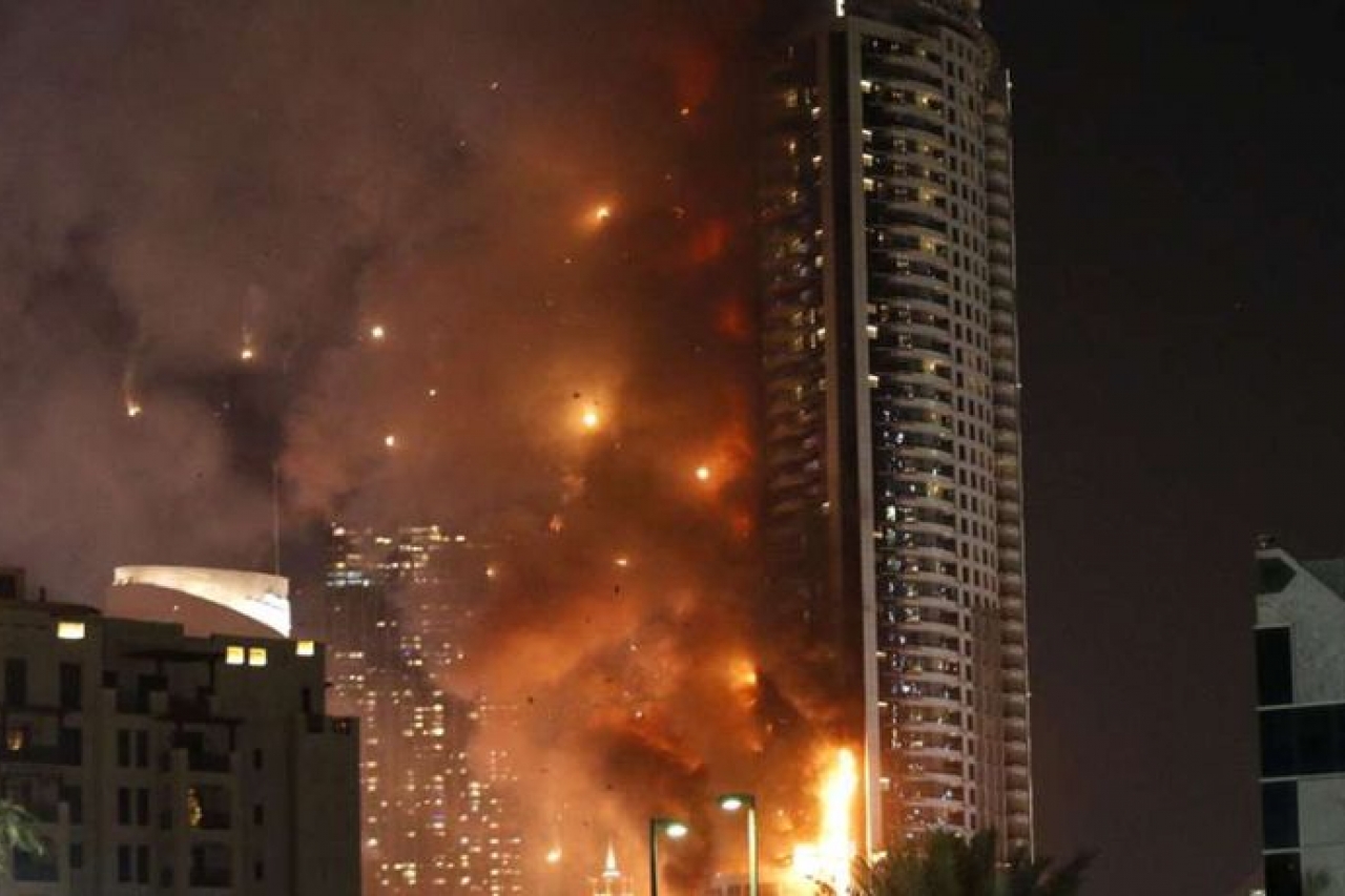 Se incendia Duja Tower, edificio icónico en Dubai