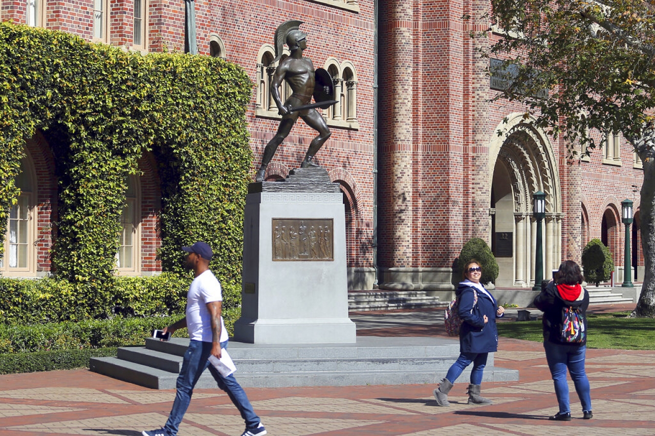 Anuncia USC estudios sin costo a alumnos de bajos ingresos