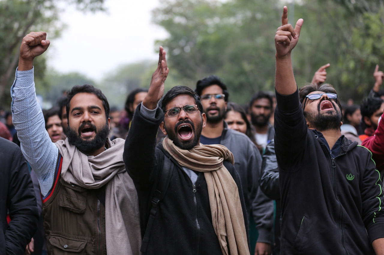 Mueren cuatro personas en manifestaciones violentas en India