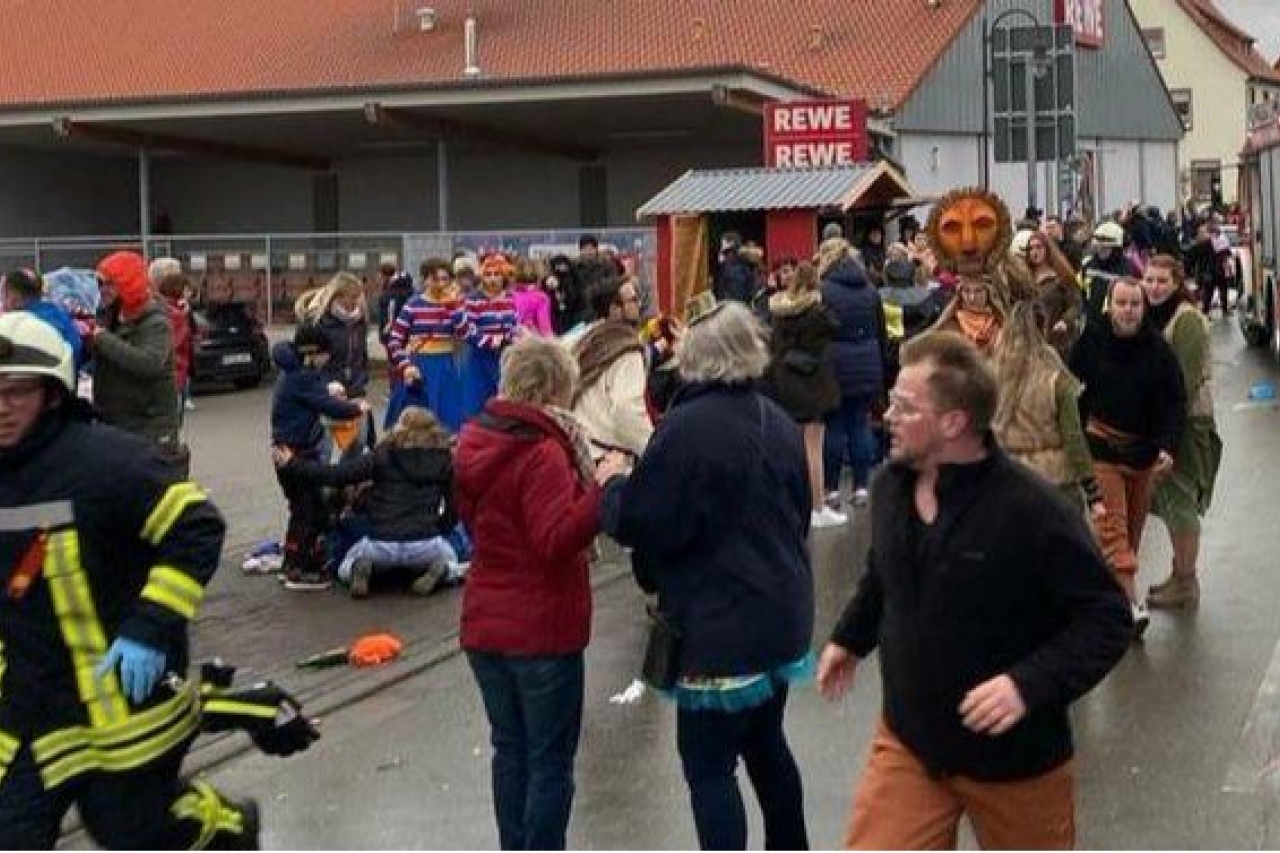 Atropello masivo en carnaval de Alemania deja 15 heridos