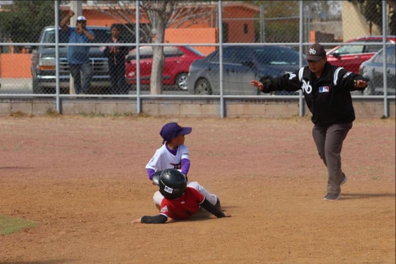 Juárez se corona en dos categorías de beisbol infantil