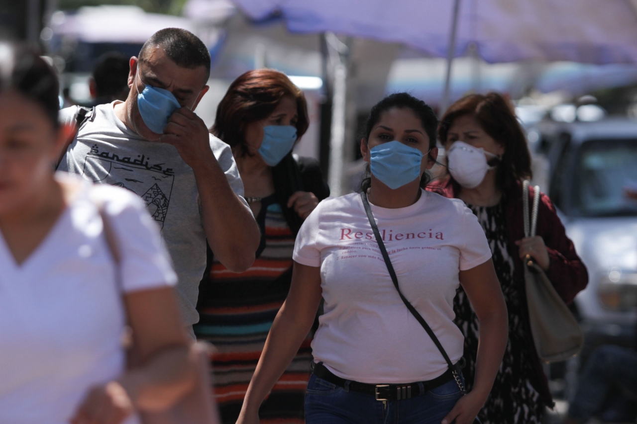 Virus aprovecha que el mundo está cansado de la pandemia: OMS