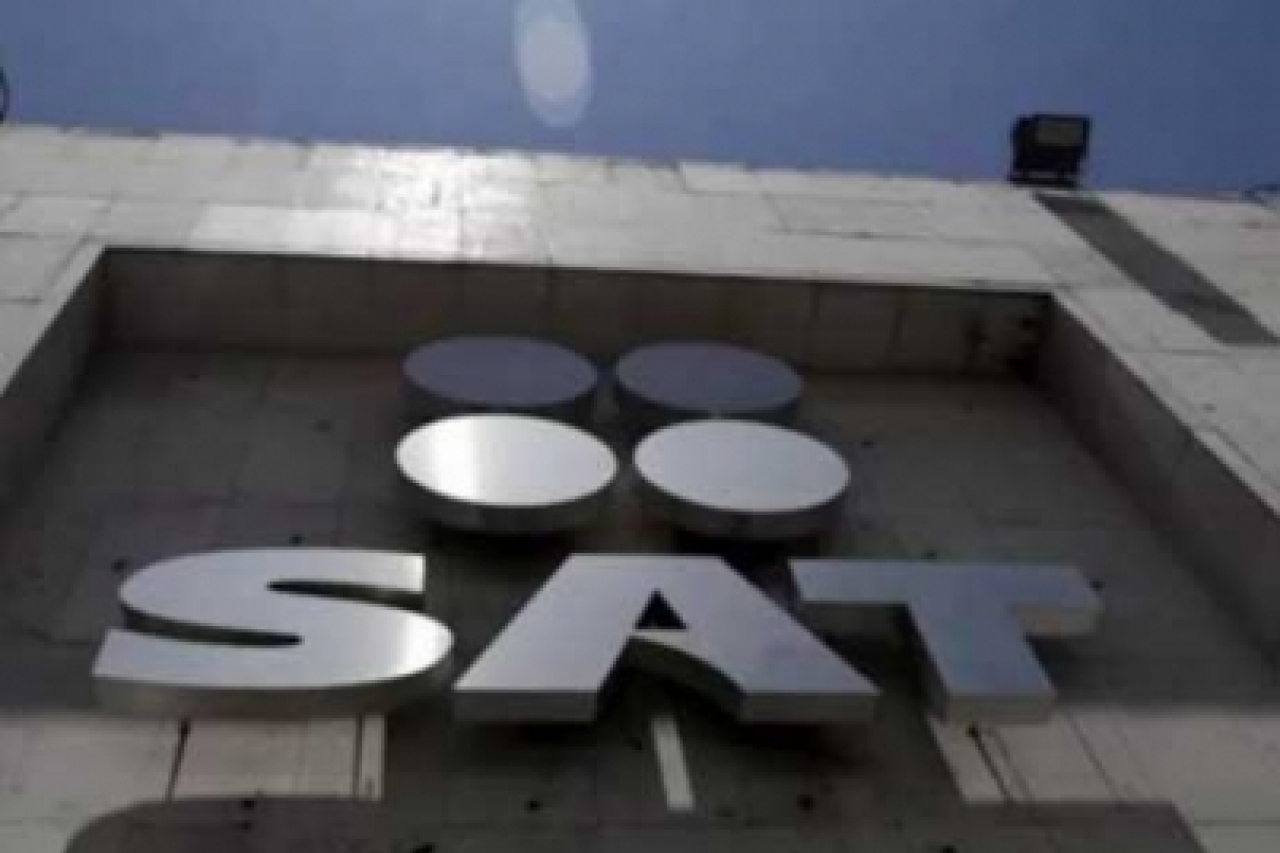 SAT denuncia a 70 funcionarios por evasión de impuestos