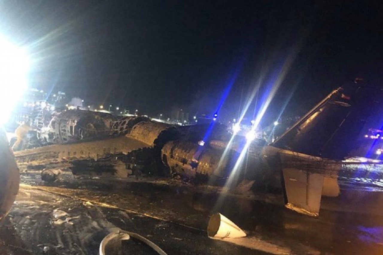 Reportan accidente de avión en aeropuerto de Manila