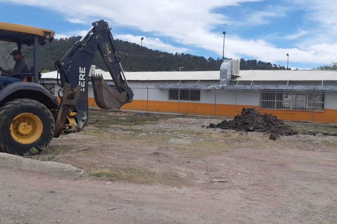 Inicia construcción de dren en plantel del Cecytech en Guerrero