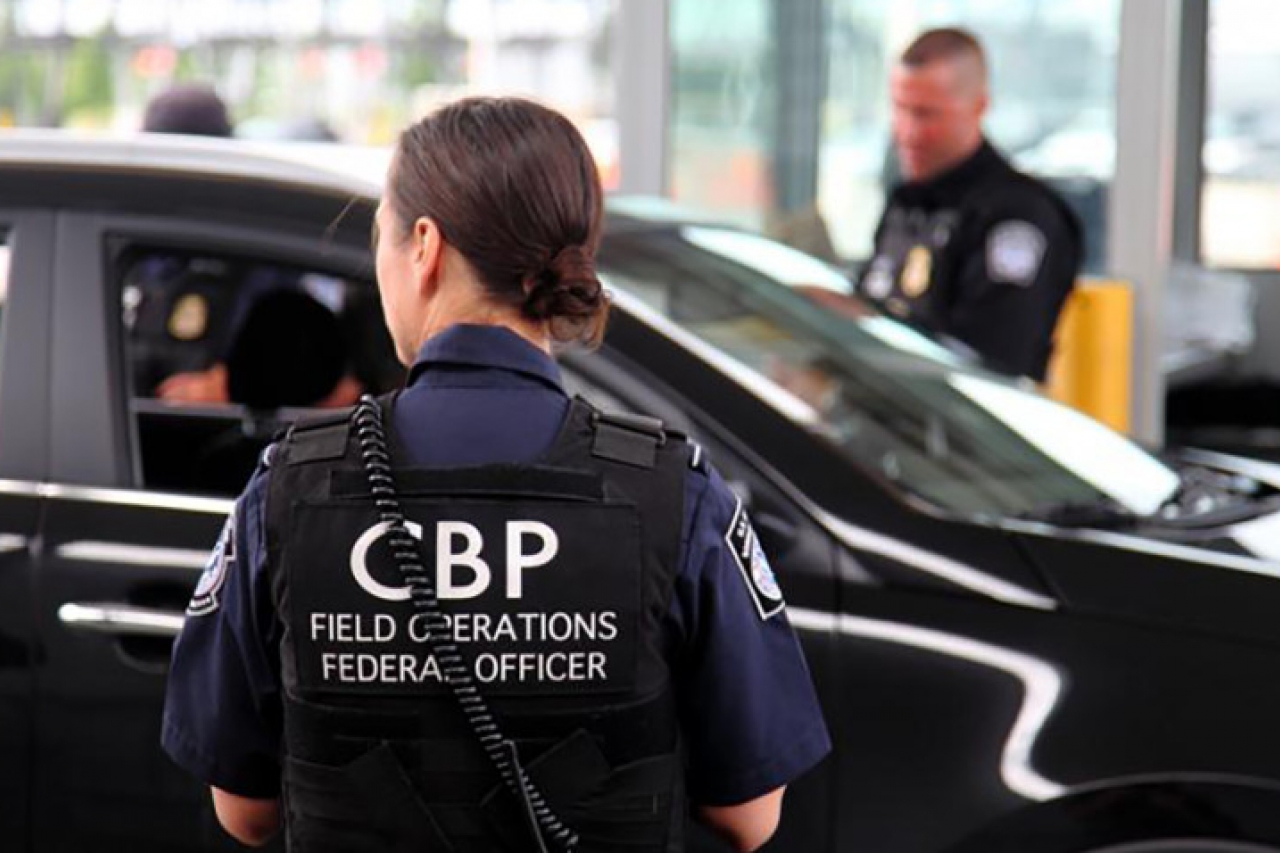 Aumenta número de menores reclutados para cruzar droga: CBP
