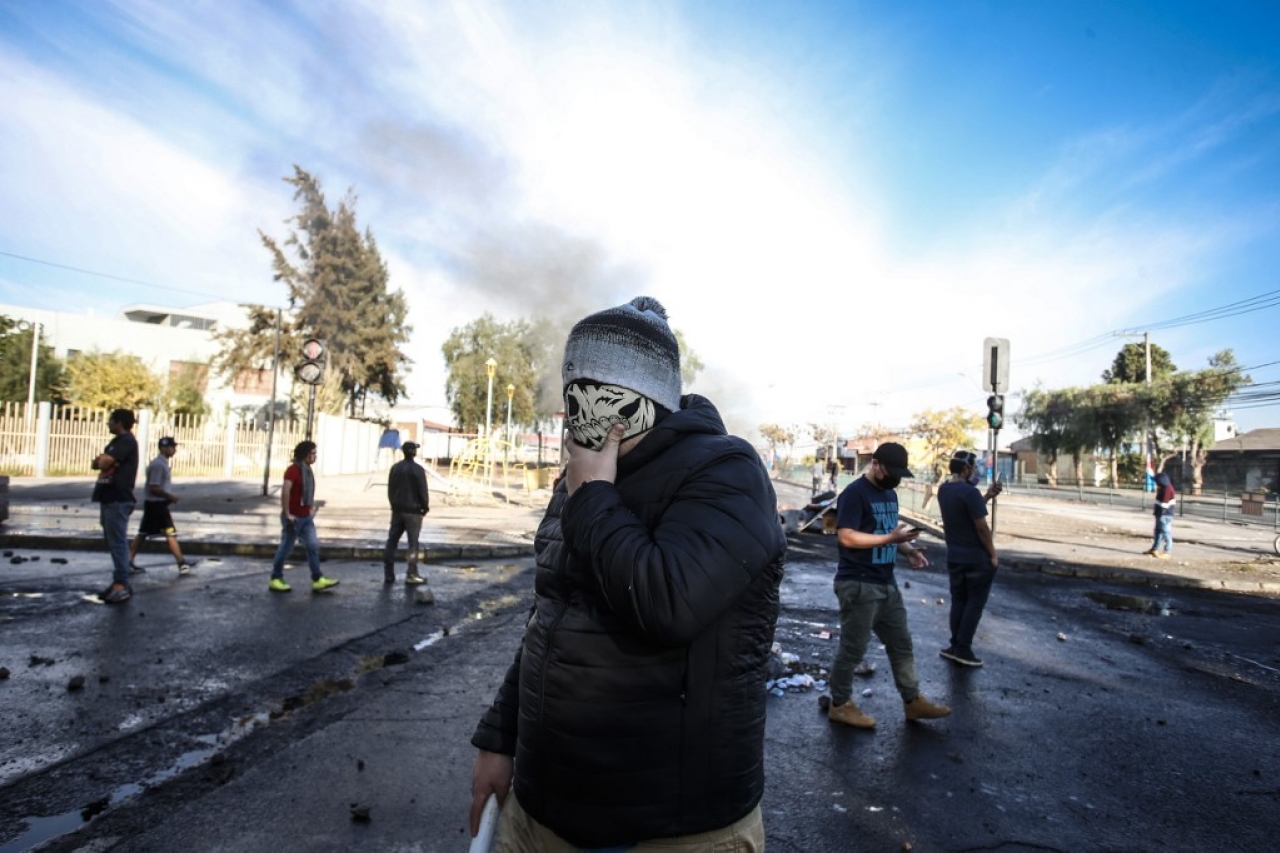 Protestas en Chile ante pandemia llegan a los disparos