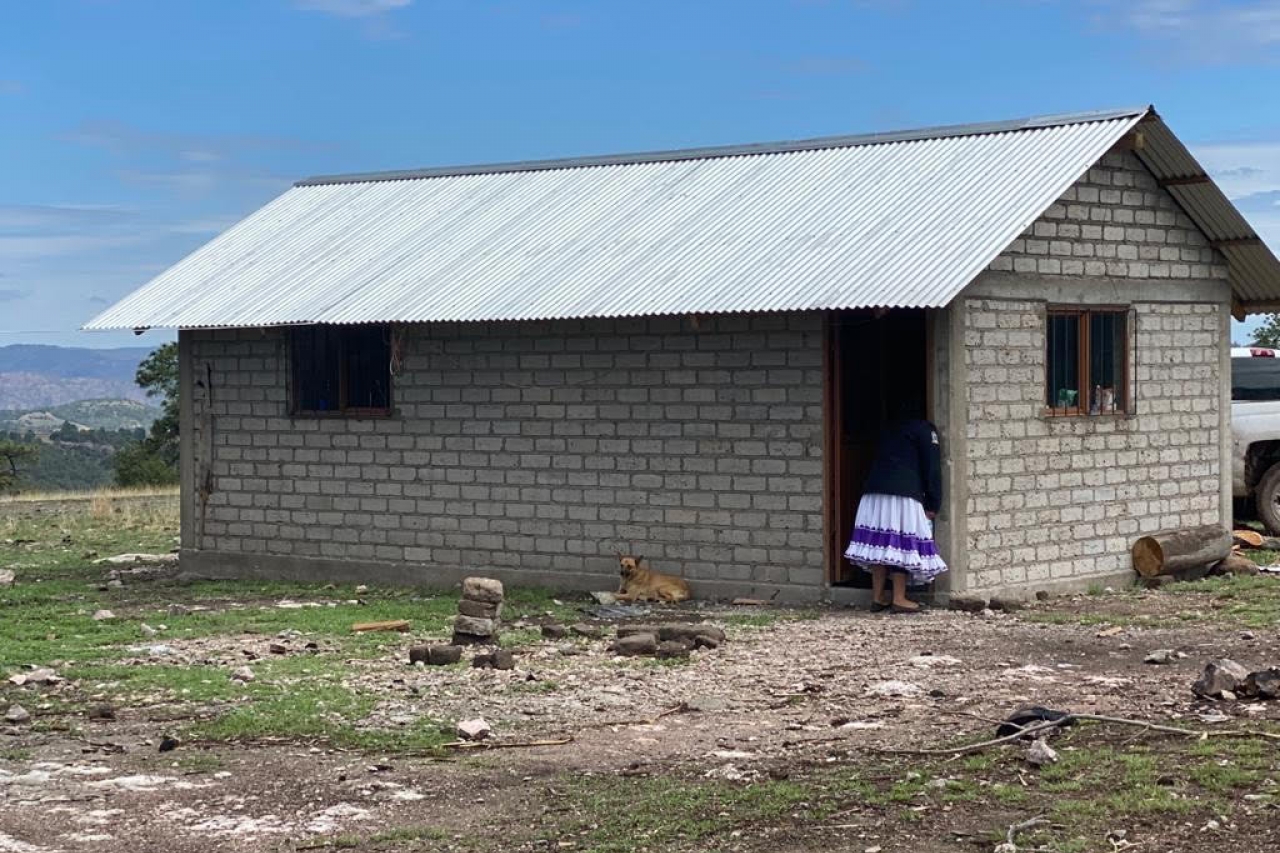 Avanza construcción de casas para familias vulnerables en Guadalupe y Calvo