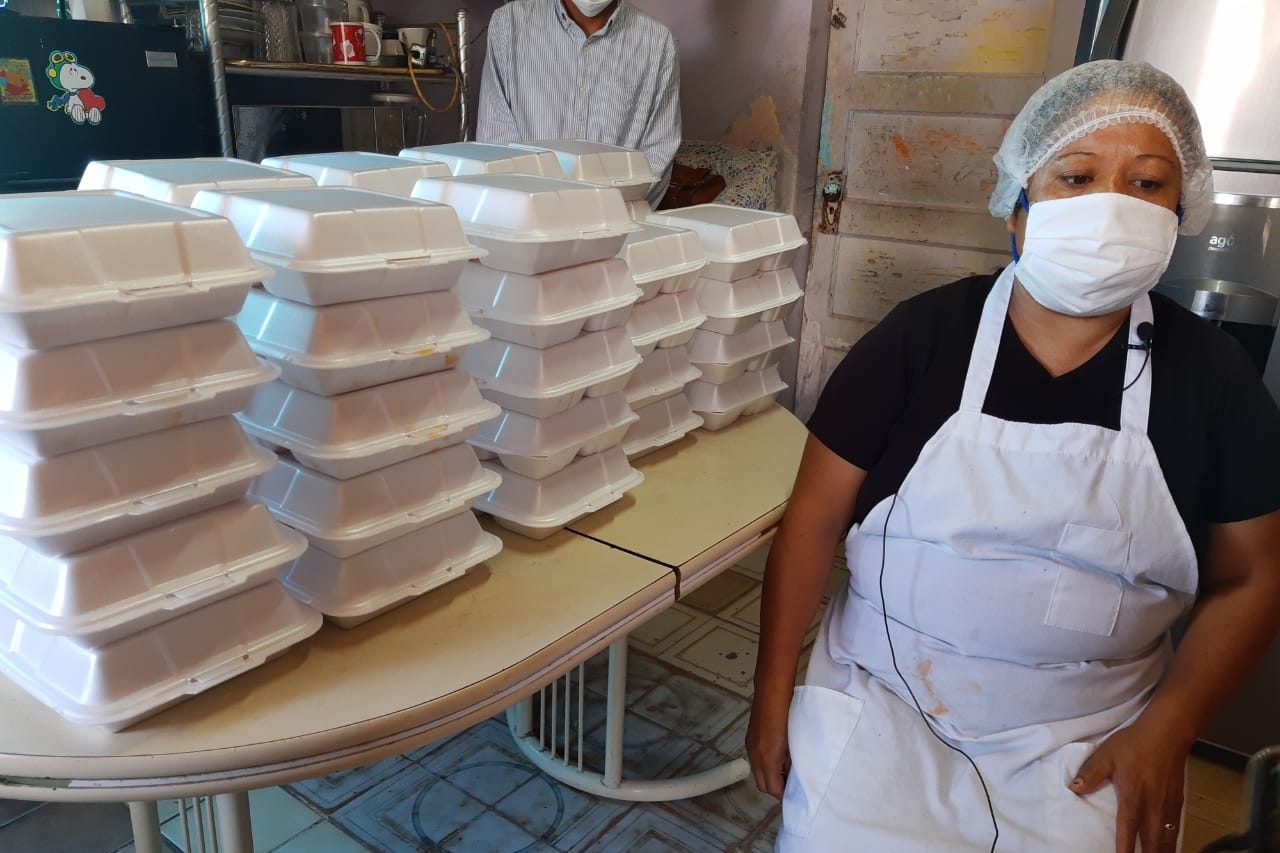 Entregan más de 3 mdp para llevar comida a familias juarenses