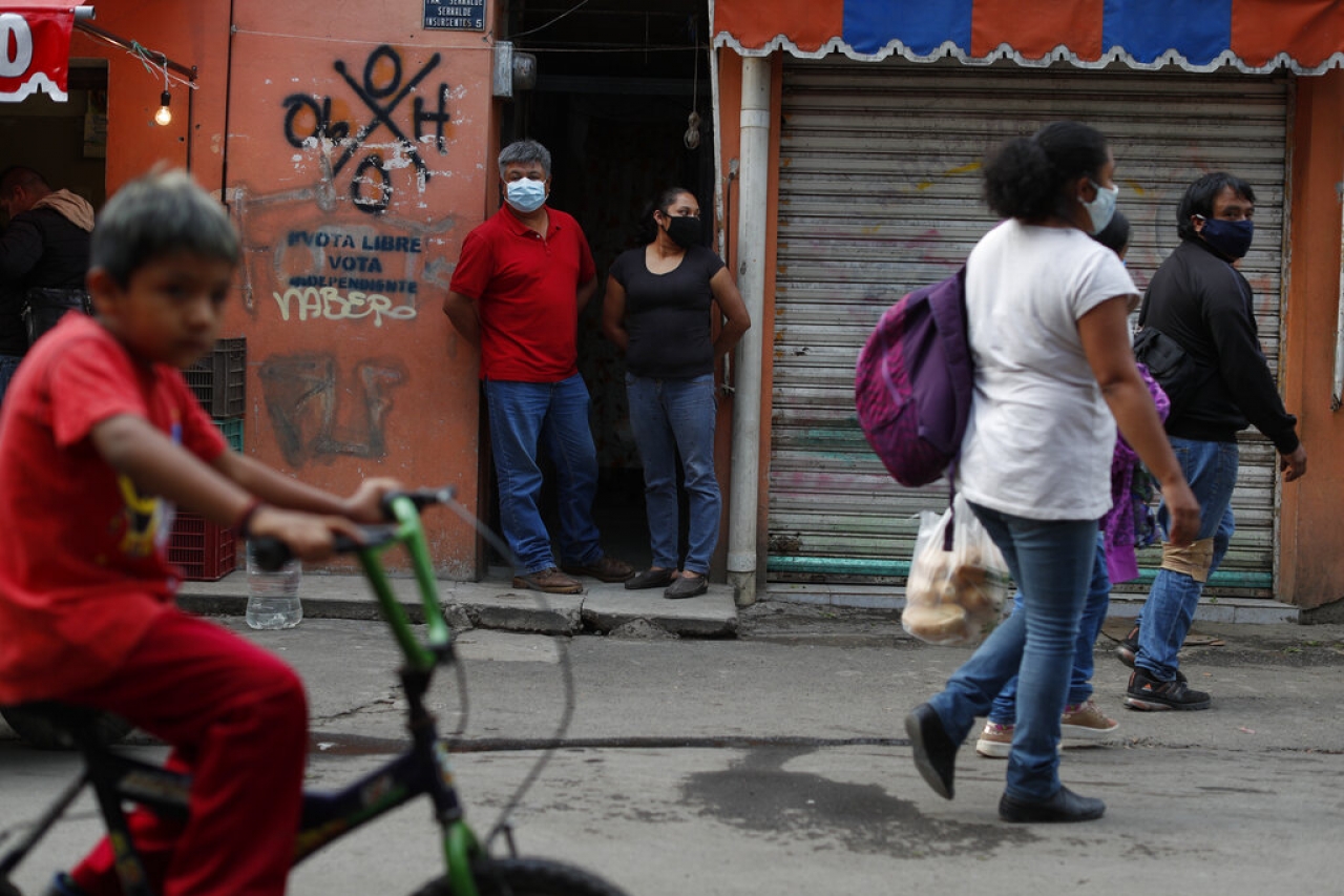 Emite EU alerta de viaje a México; piden no ir por crimen y pandemia