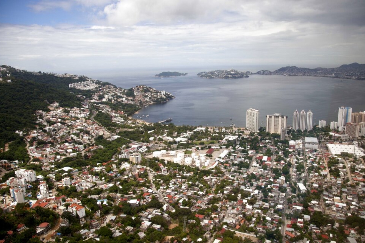 Puerto de Acapulco retira anuncios controversiales