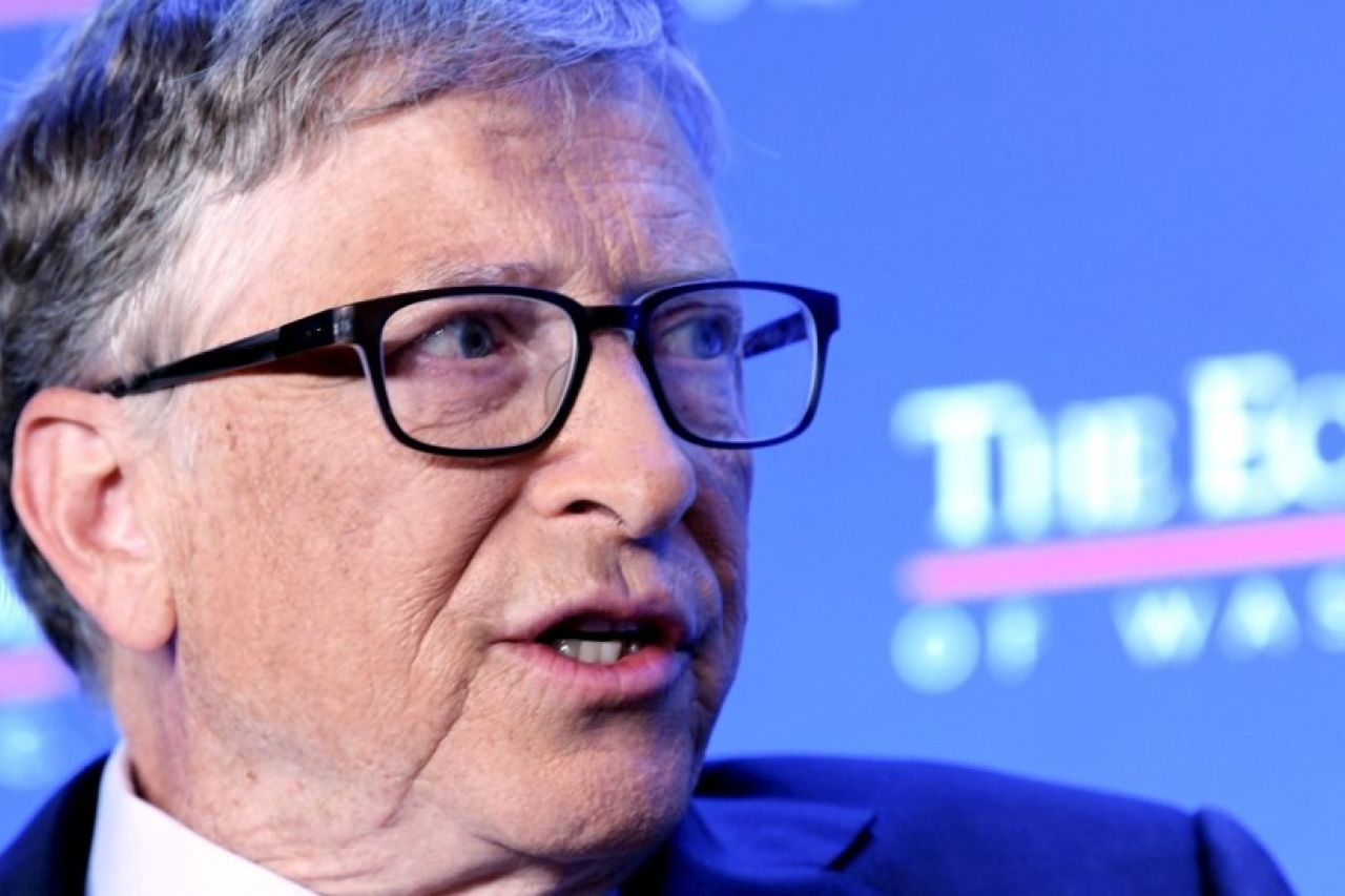Bill Gates lamenta ‘locura de pruebas’ de Covid en EU
