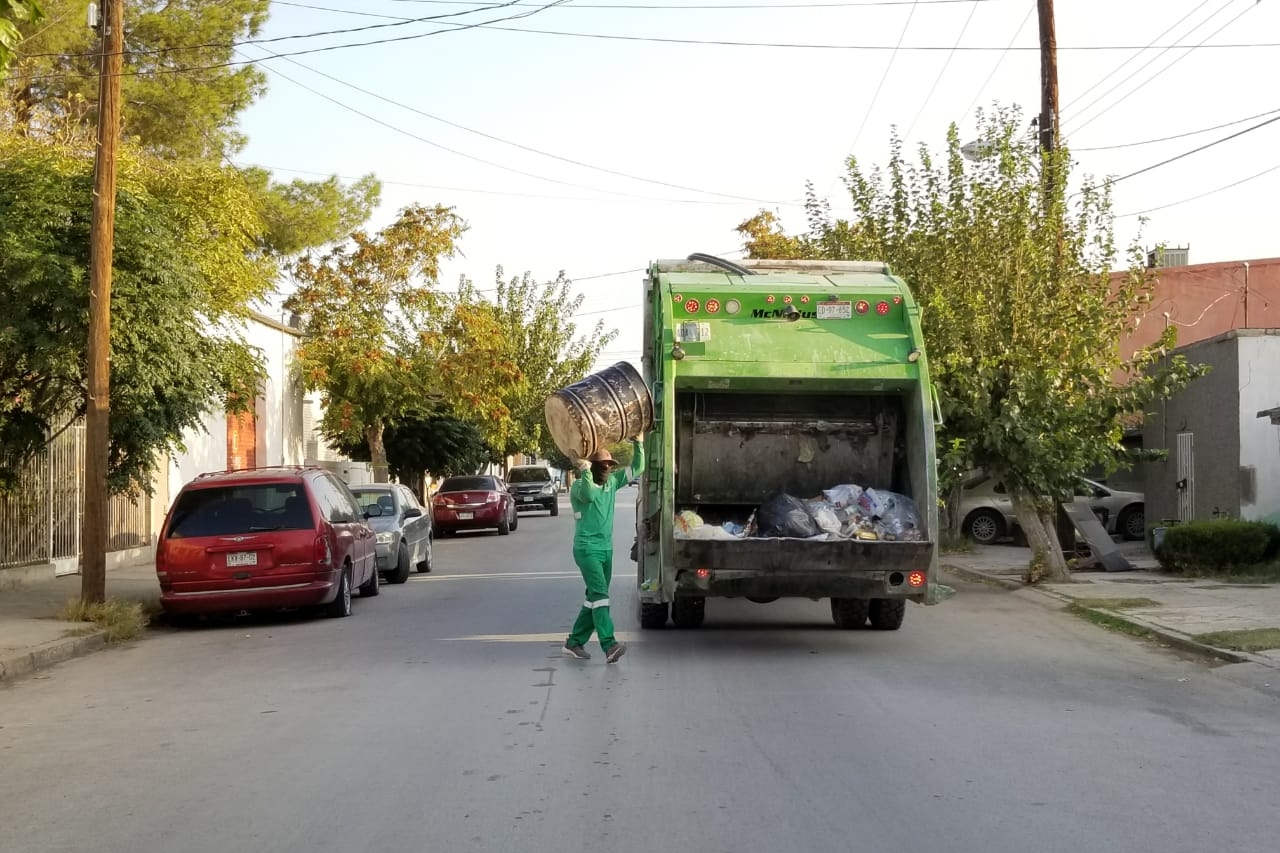 Supervisan que camiones de basura sí pasen