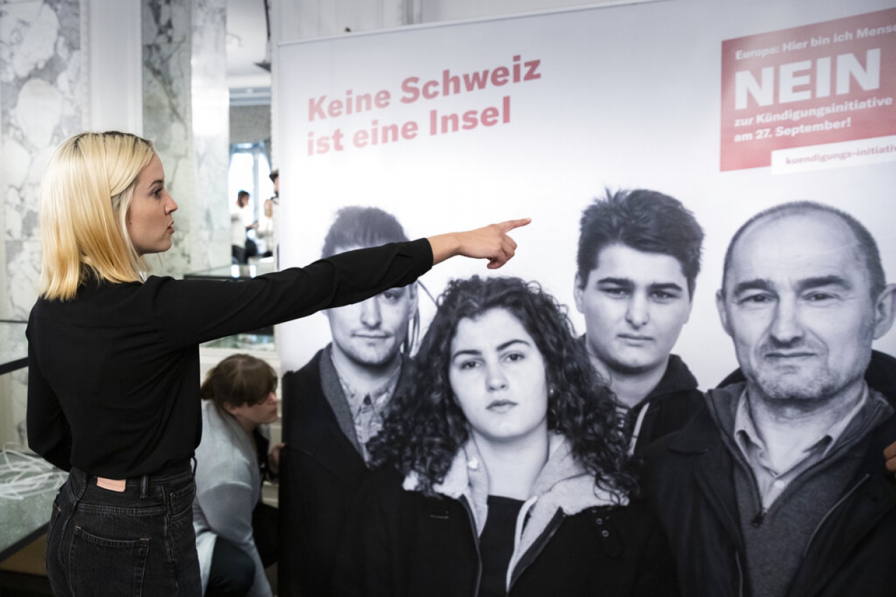 Votantes suizos rechazan propuesta de inmigración moderada