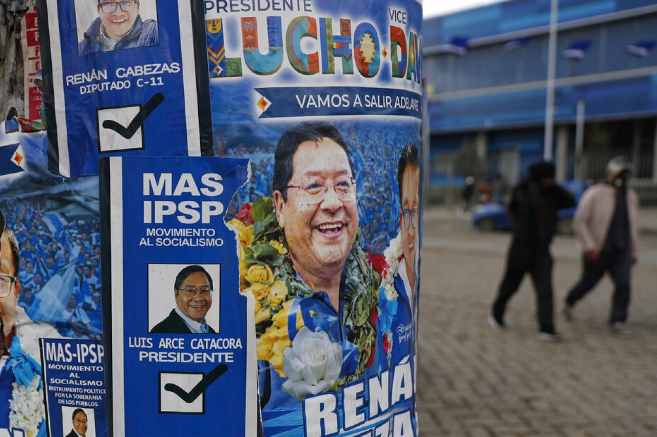Bolivia va a las urnas para cerrar un año de incertidumbre