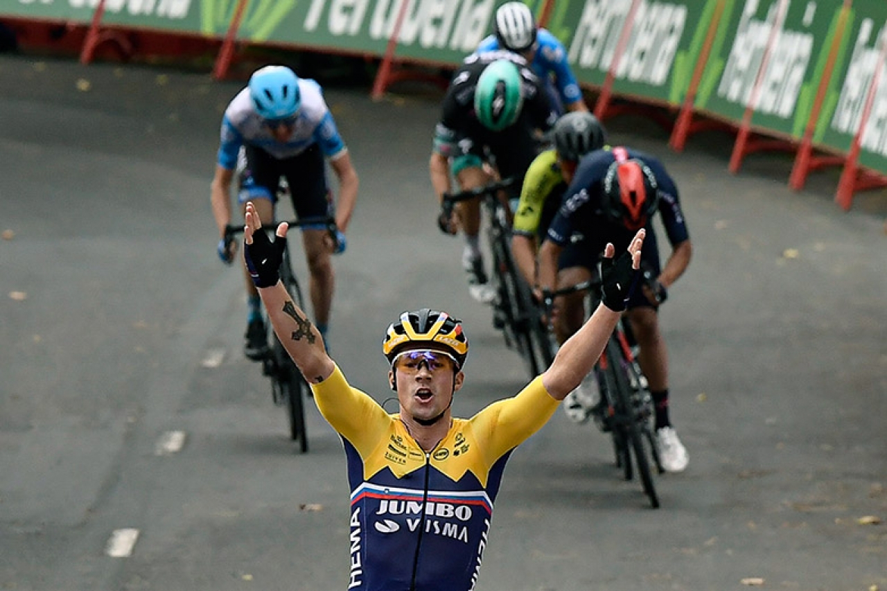 Primoz Roglic gana etapa inicial de la Vuelta a España