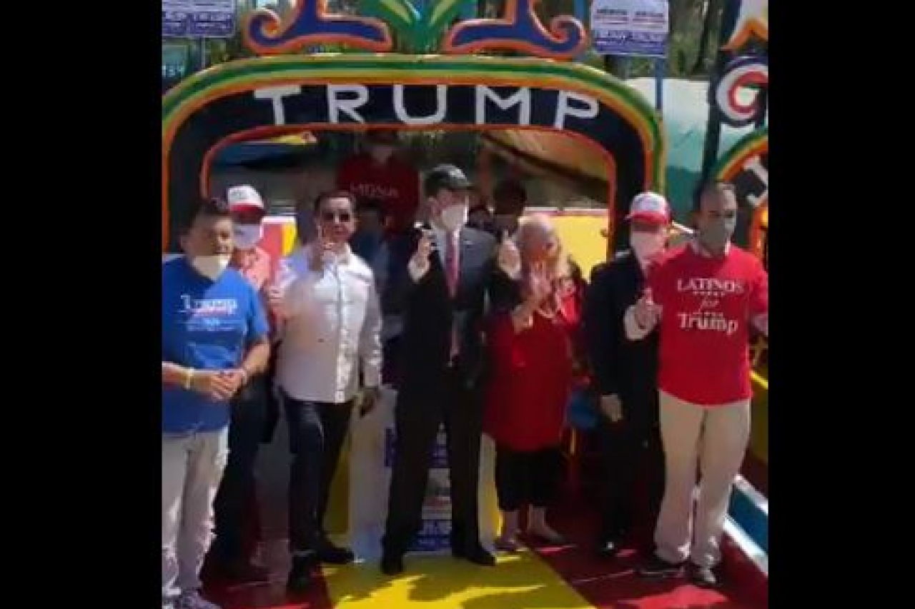 Realizan caravana a favor de Trump en la CDMX