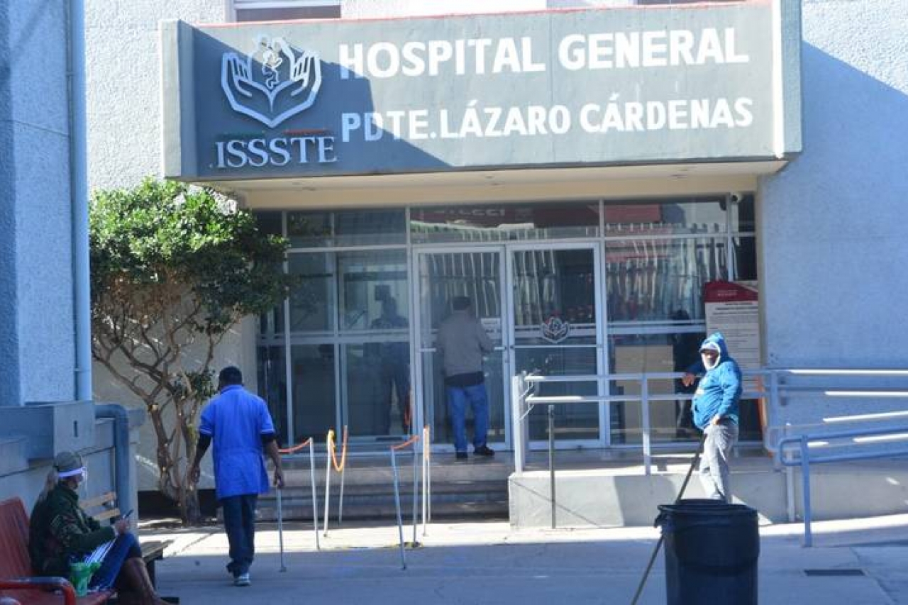 Siguen a tope hospitales en Chihuahua y Delicias