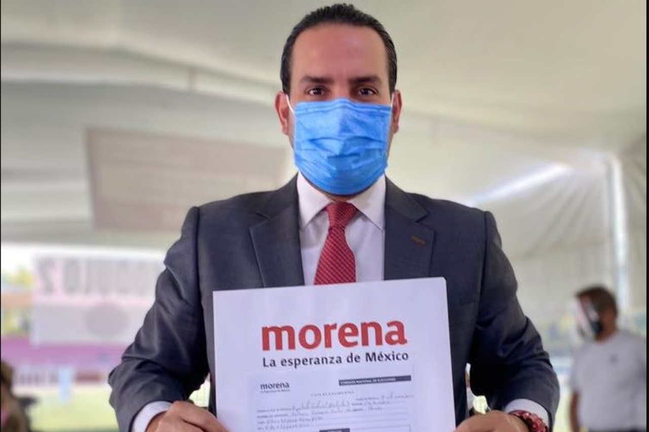 Se registra Víctor Valencia para diputado federal por Morena